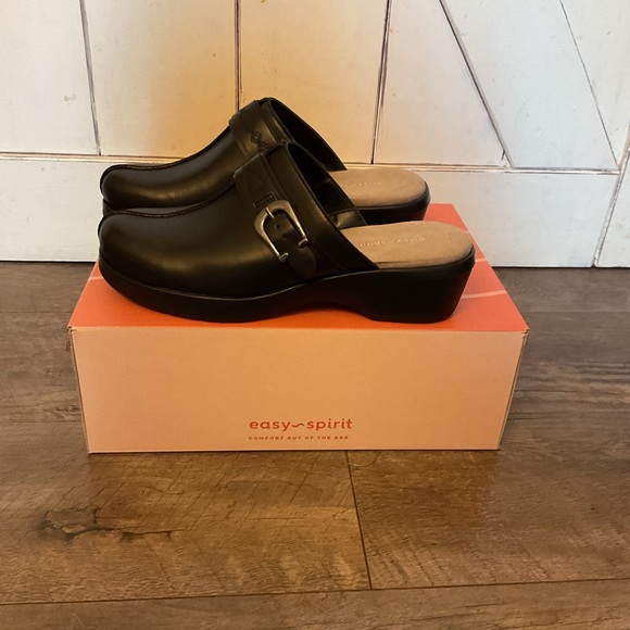 Easy Spirit Black Leather Mules with Buckle - Picture 3 of 5